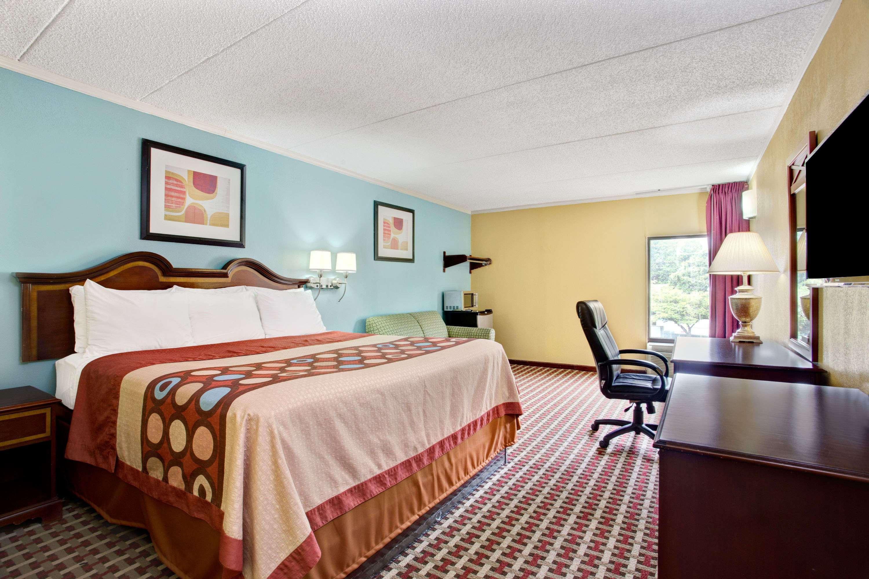 Super 8 Downtown Raleigh Motell Exteriör bild